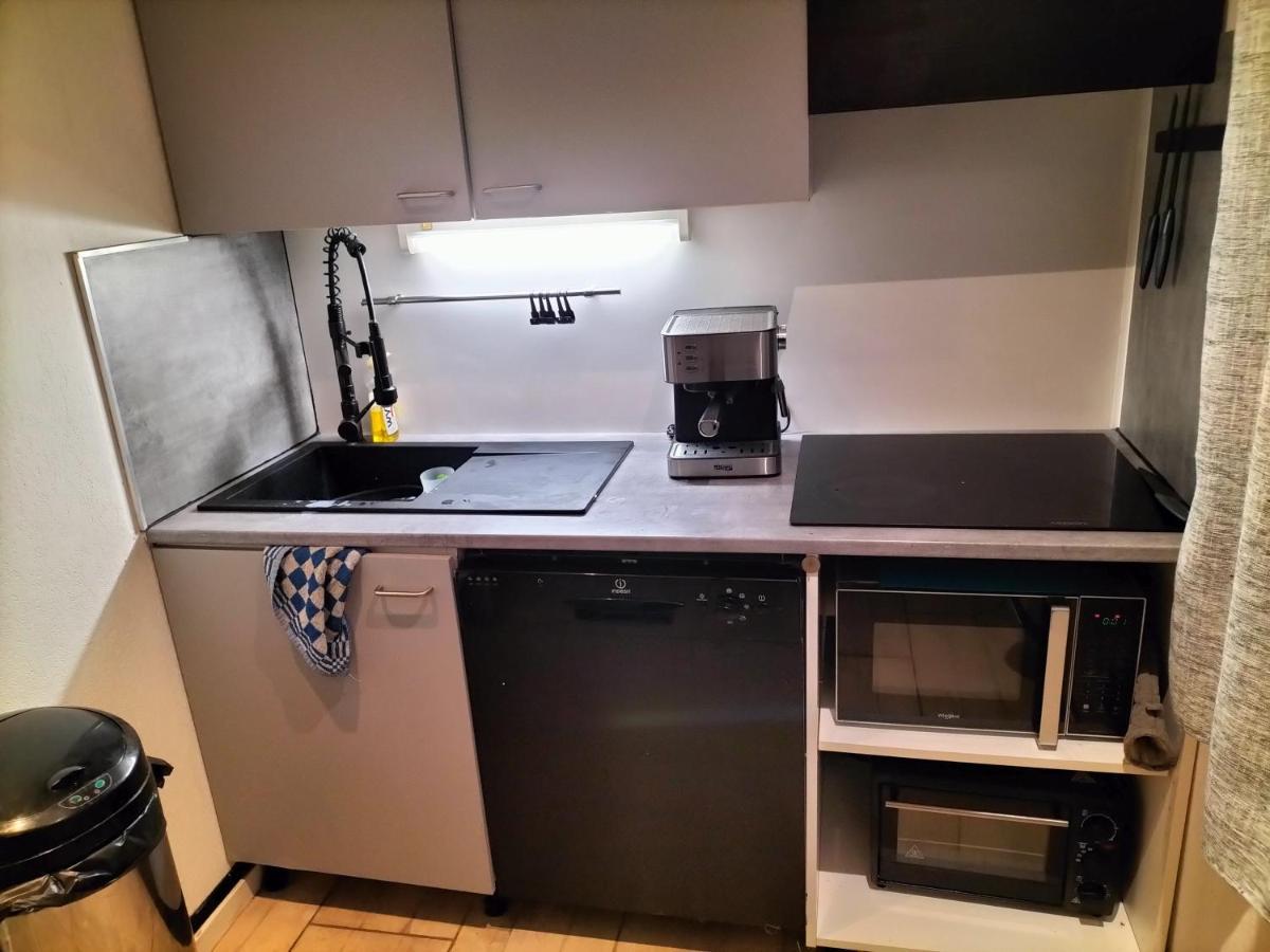 Maison Dans Une Residence De Vacances Gallargues-le-Montueux Dış mekan fotoğraf