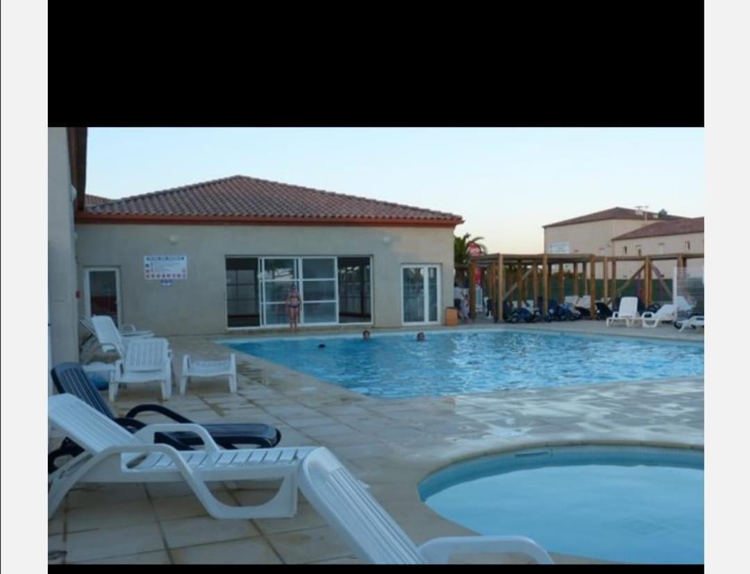 Maison Dans Une Residence De Vacances Gallargues-le-Montueux Dış mekan fotoğraf