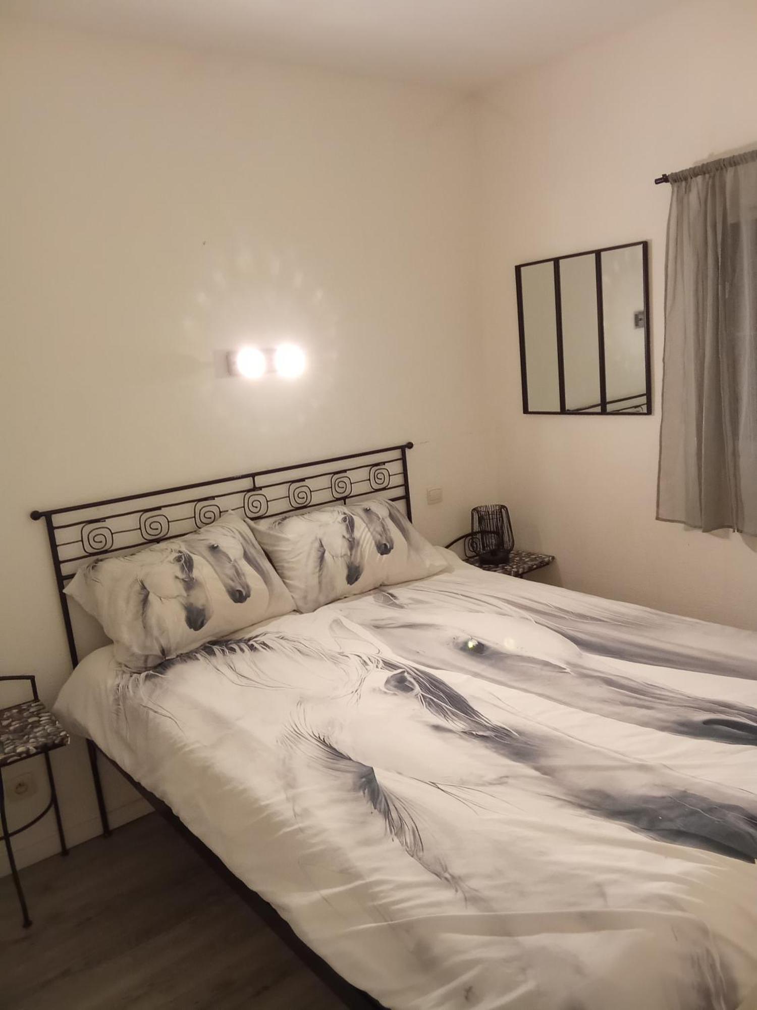 Maison Dans Une Residence De Vacances Gallargues-le-Montueux Dış mekan fotoğraf